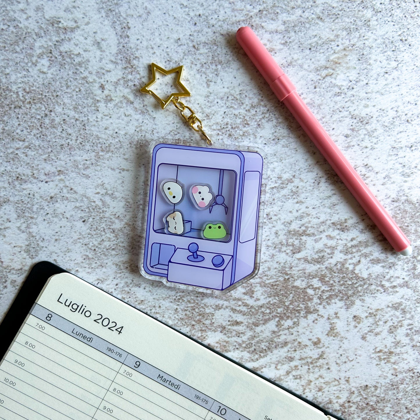 Claw machine shaker keychain | acrylic keychain