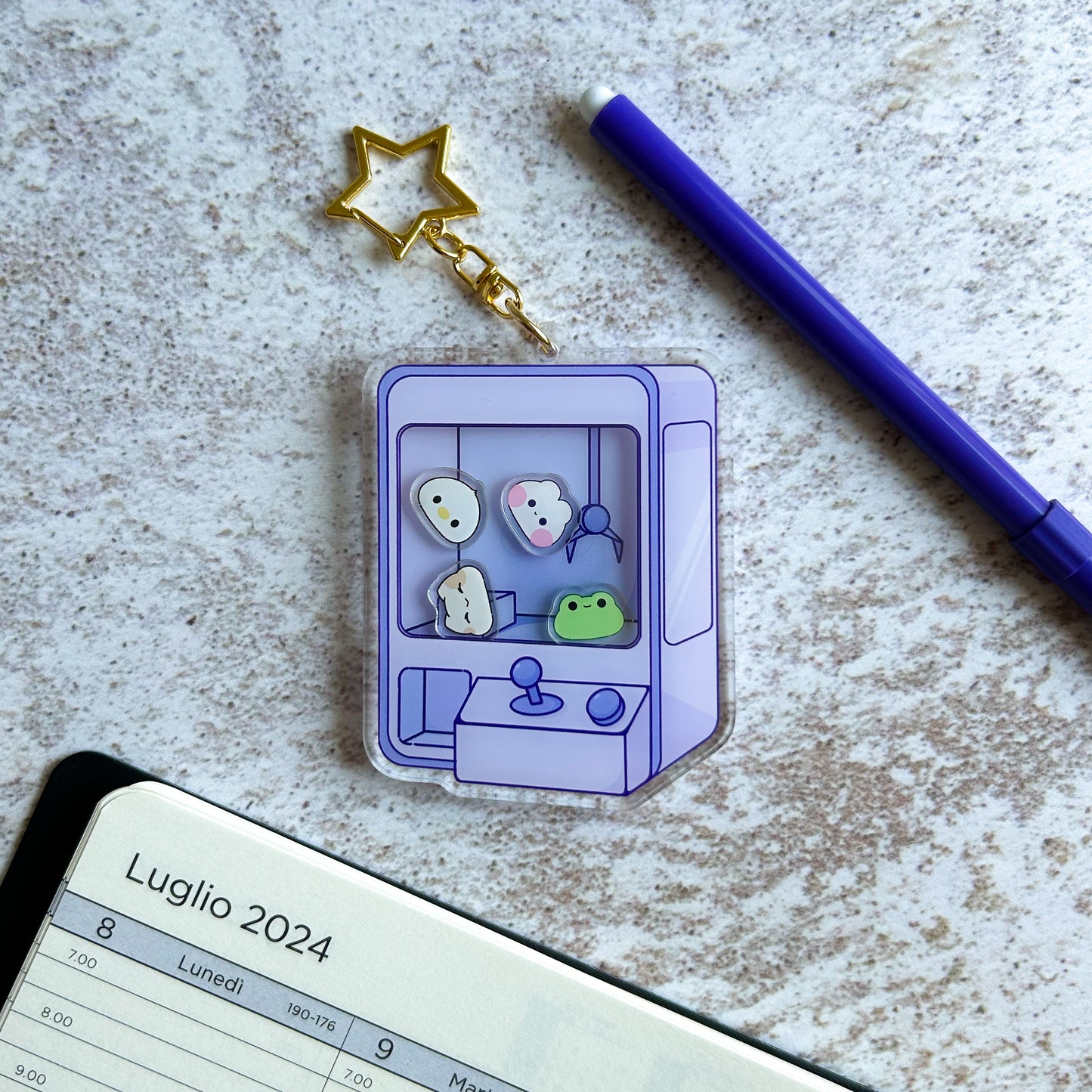 Claw machine shaker keychain | acrylic keychain