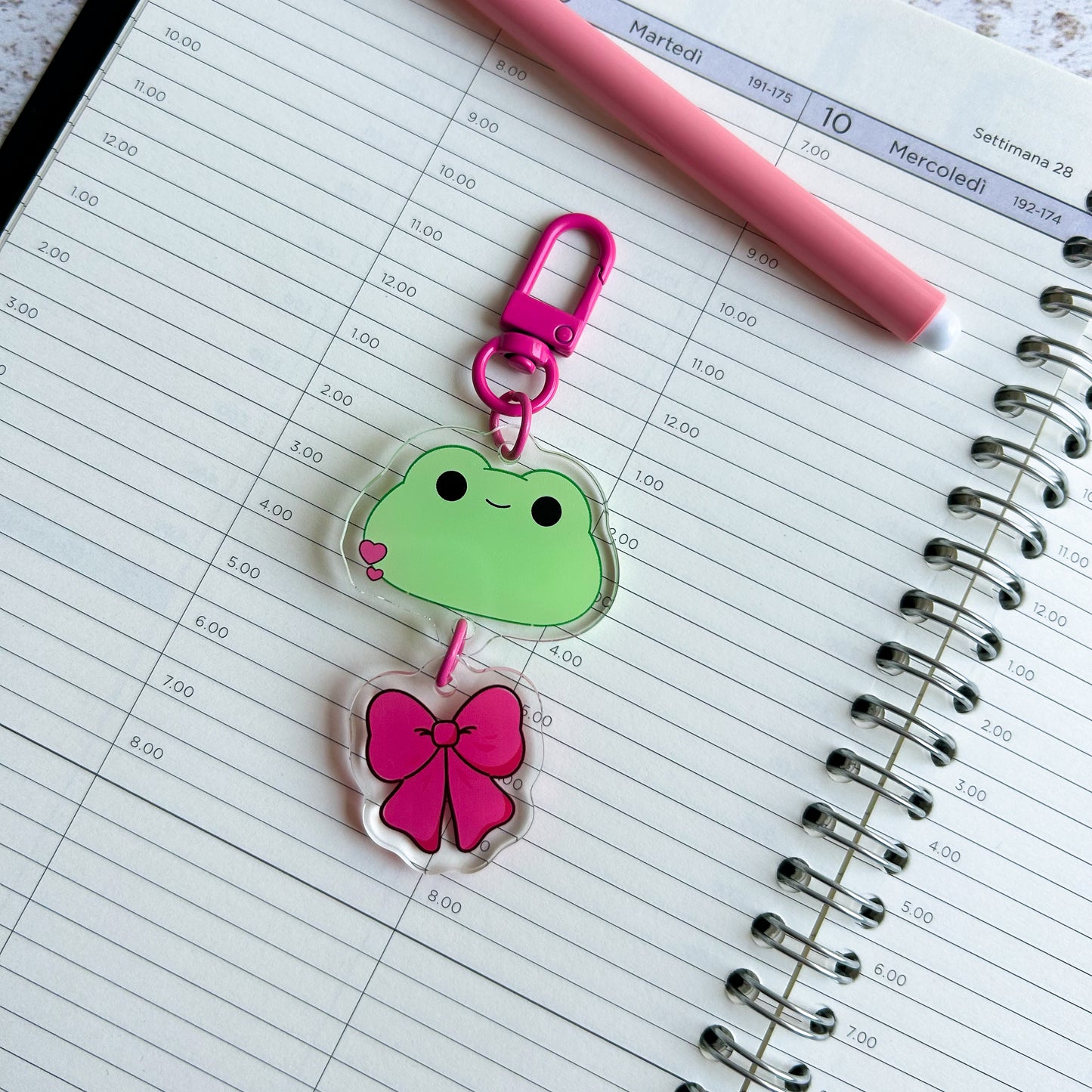 Frog acrylic keychain - bow | linked charms keychain