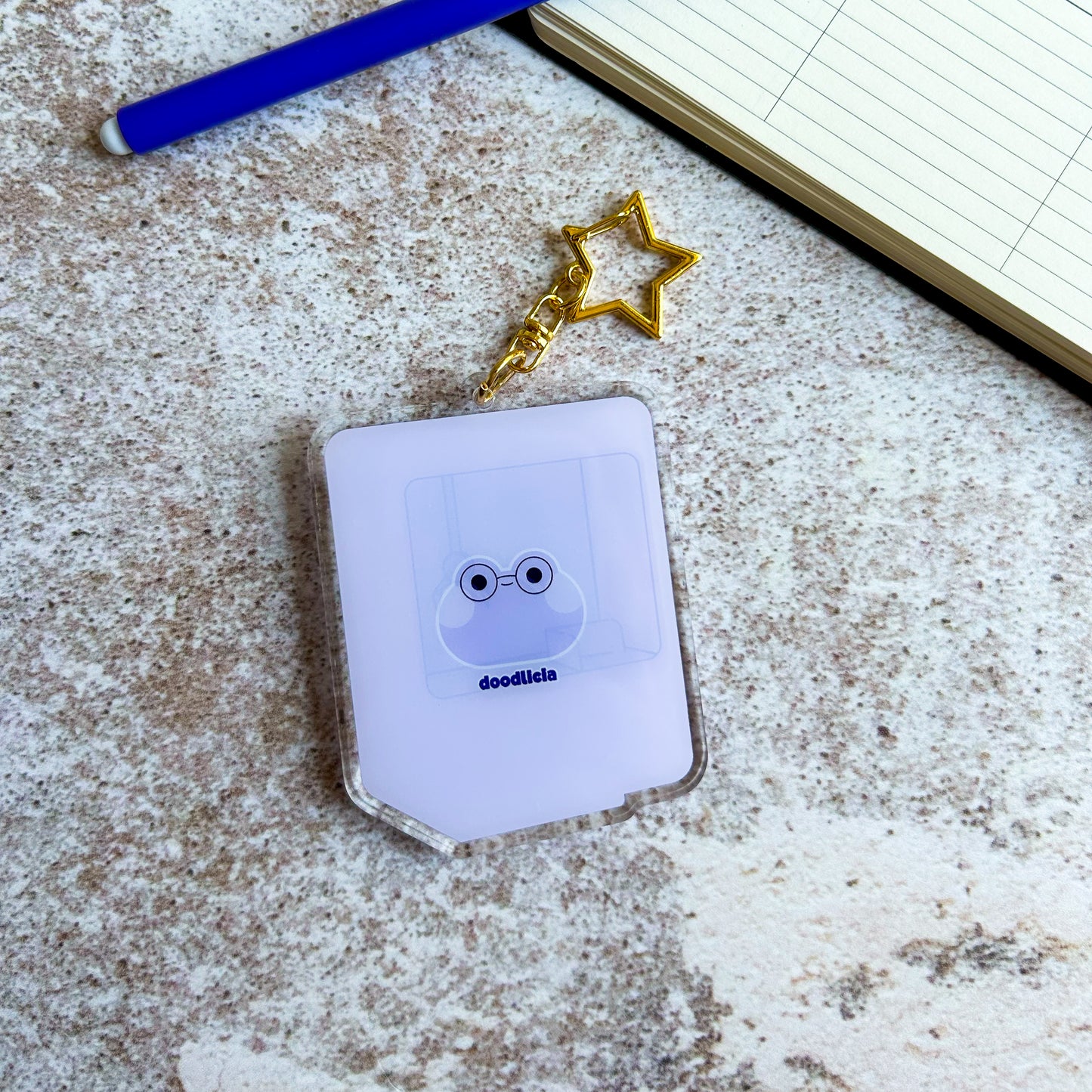 Claw machine shaker keychain | acrylic keychain